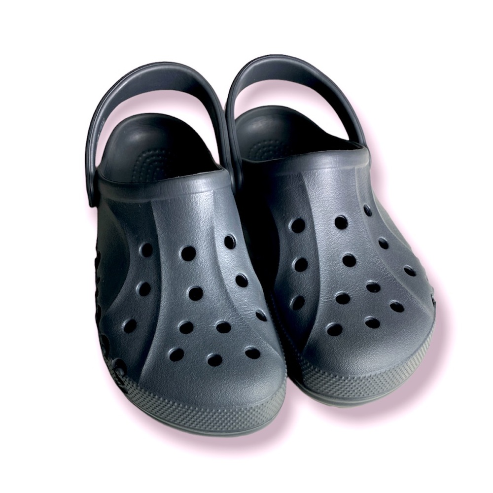 EUC GRAY CROCS SIZE 8 MEN OR SIZE 10 WOMEN